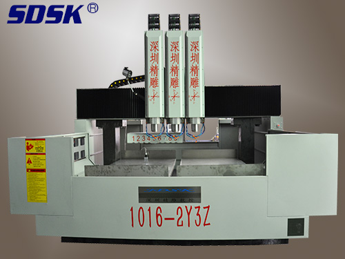 精雕機(jī)從哪些方面體現(xiàn)其精密性和穩(wěn)定性？