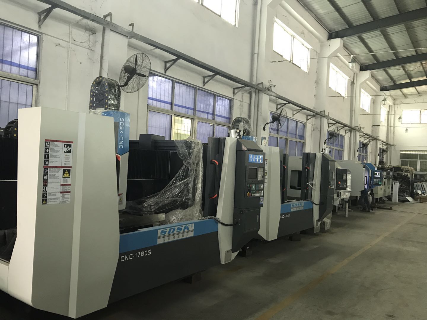 CNC加工中心、雕銑機和精雕機三者的區(qū)別有那些